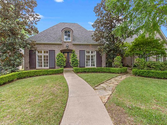 3rd image of 1510 Holly Creek Dr