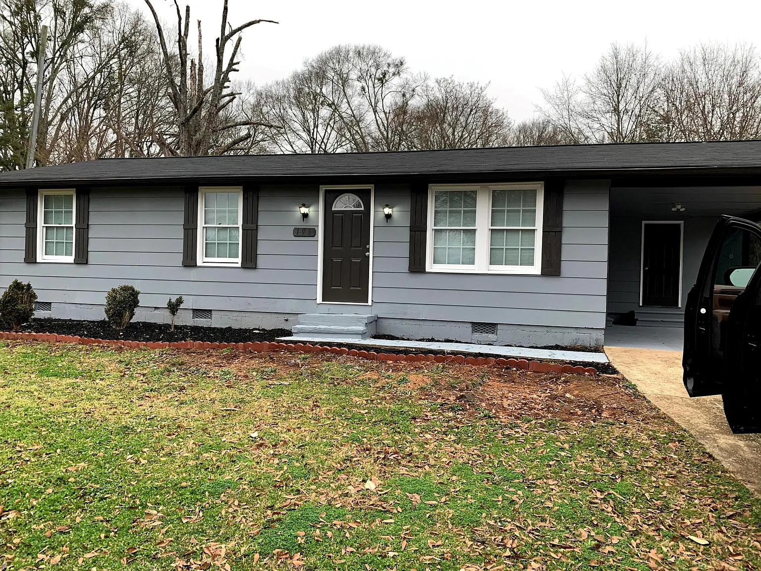 3 bed, 1.5 bath, 1020 sqft, $1,900 — Photo 1