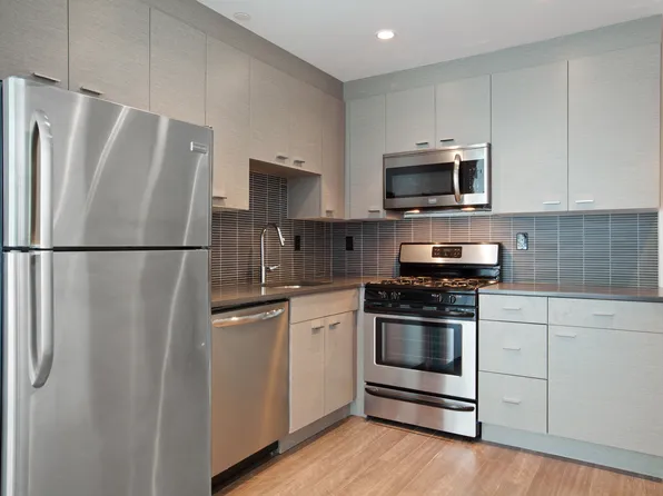 185 Avenue B image 2 of 13