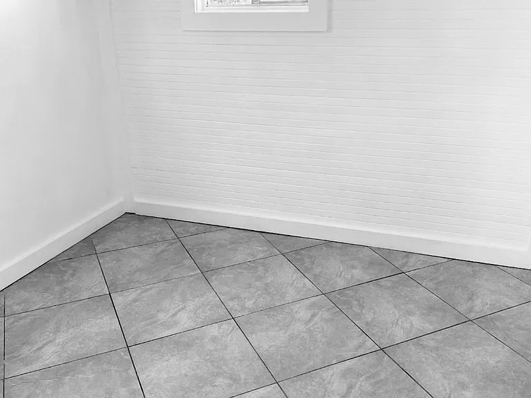 1135 E 68th St #1/4 — Photo 7