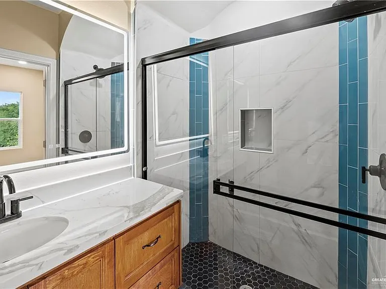 1405 E Karen St #A — Photo 7
