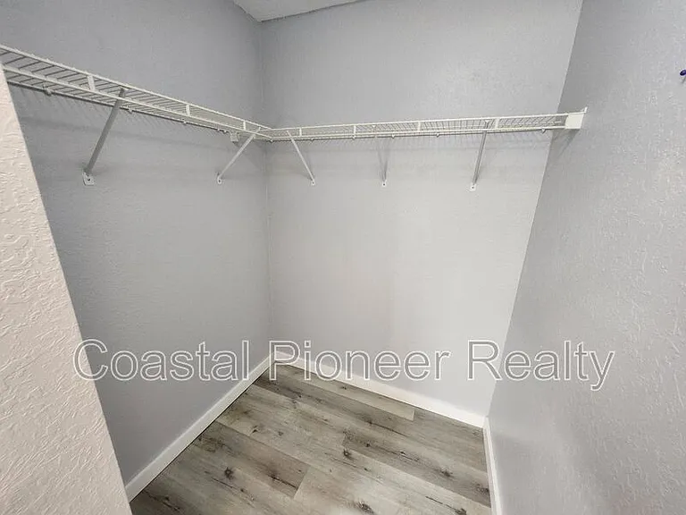 9232 Lake Chase Island Way — Photo 22