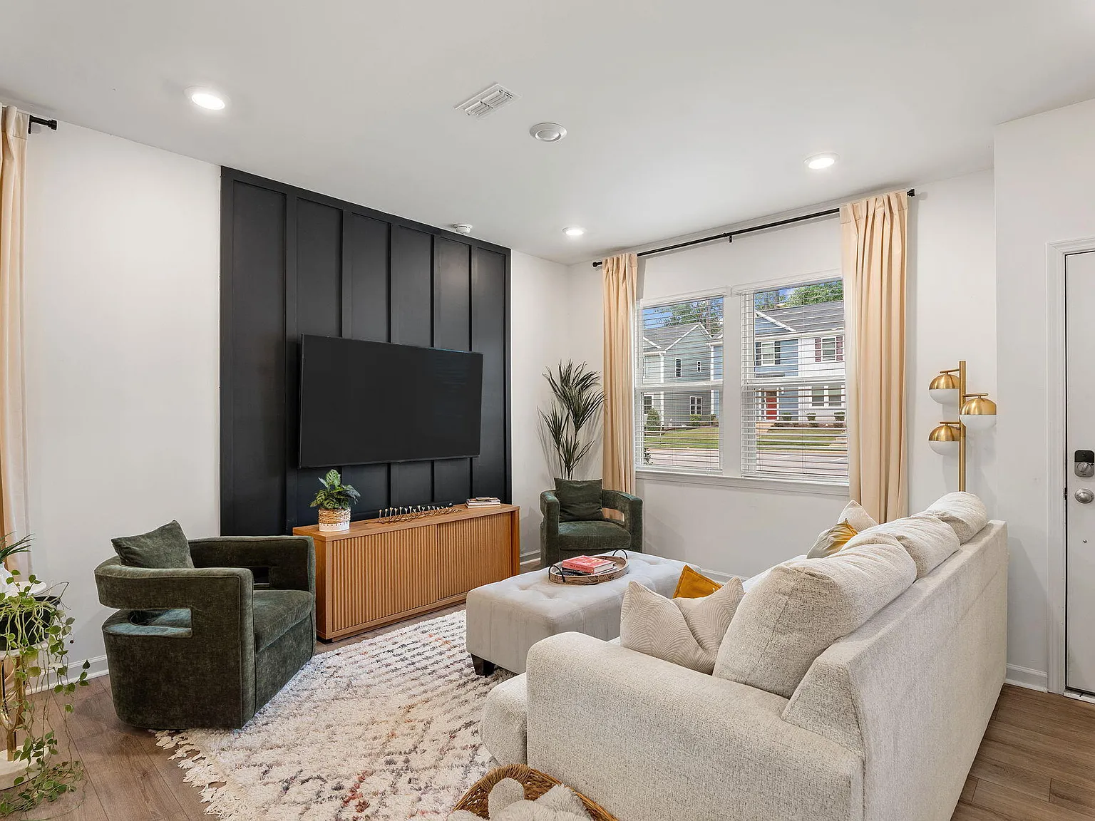 3 bed, 2.5 bath, $2,800 — Photo 4