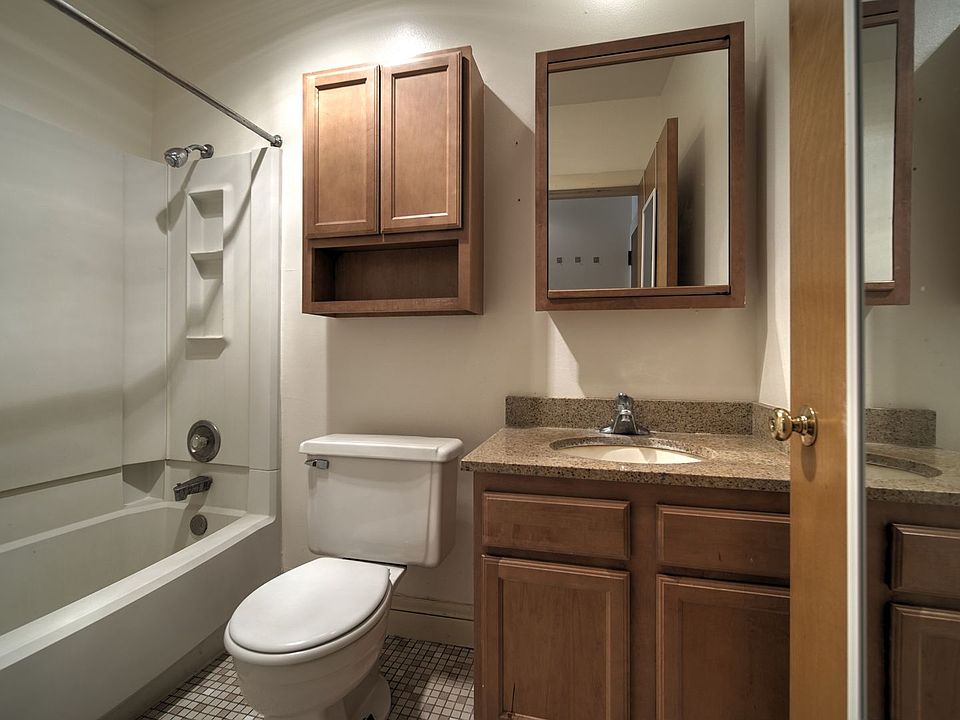 2nd image of 2 Langdon St #F360b5f10