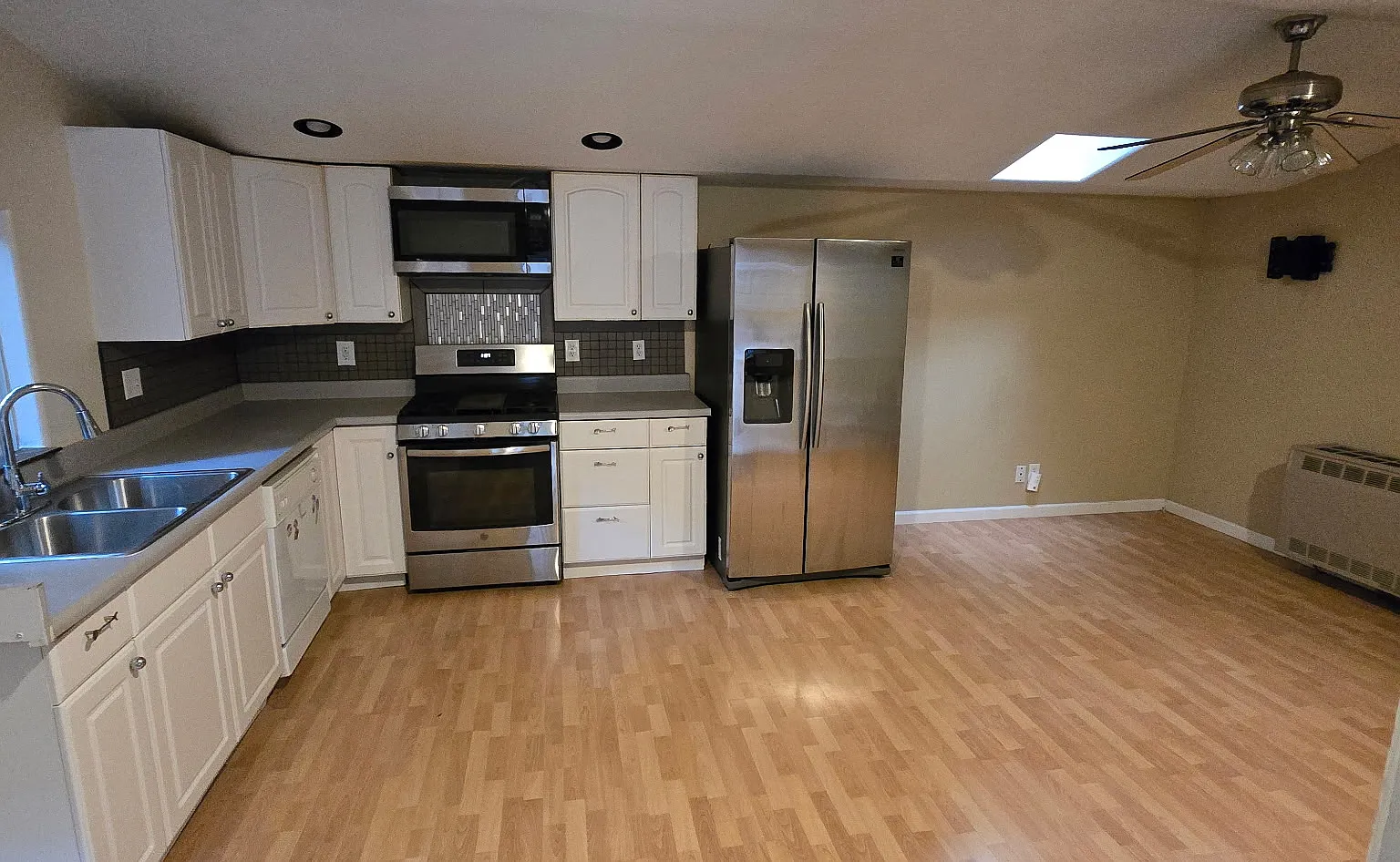 1 bed, 680 sqft, $1,950 — Photo 3
