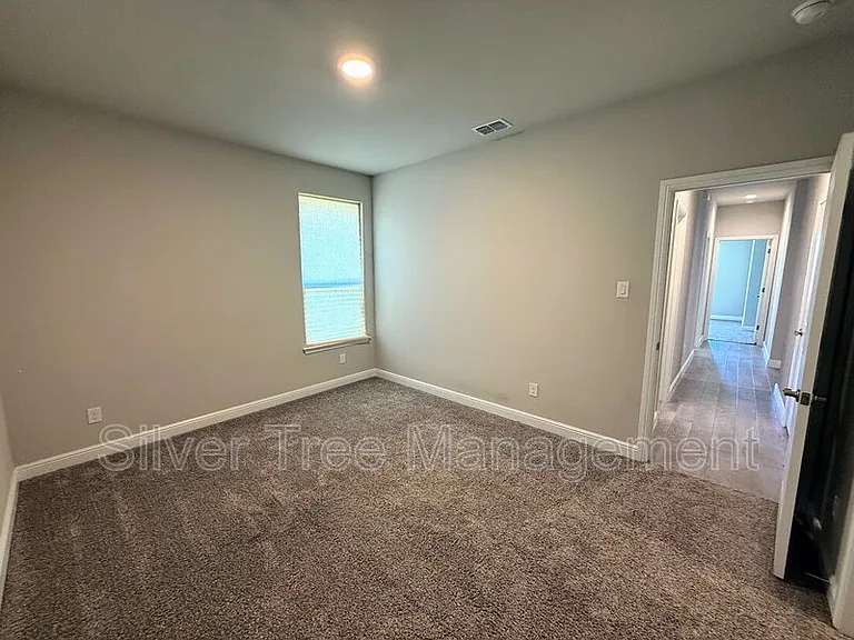 10921 Rockchapel Dr — Photo 32