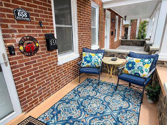 4th image of 658 Dumbarton Ave