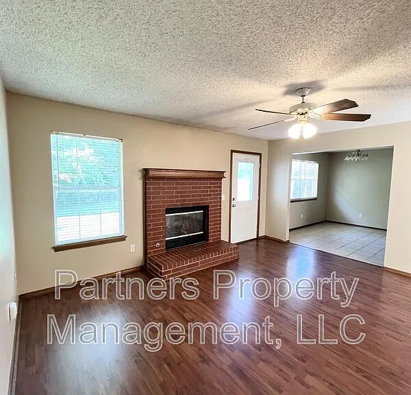 3089 W Mica St #2 — Photo 2