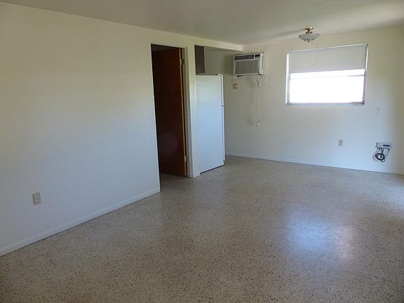 4th image of 2834 Arlington St