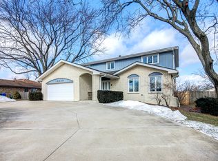 12250 W Partridge Ln, Orland Park, IL 60467