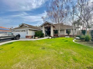 1624 Blossom Crest St, Bakersfield, CA 93314