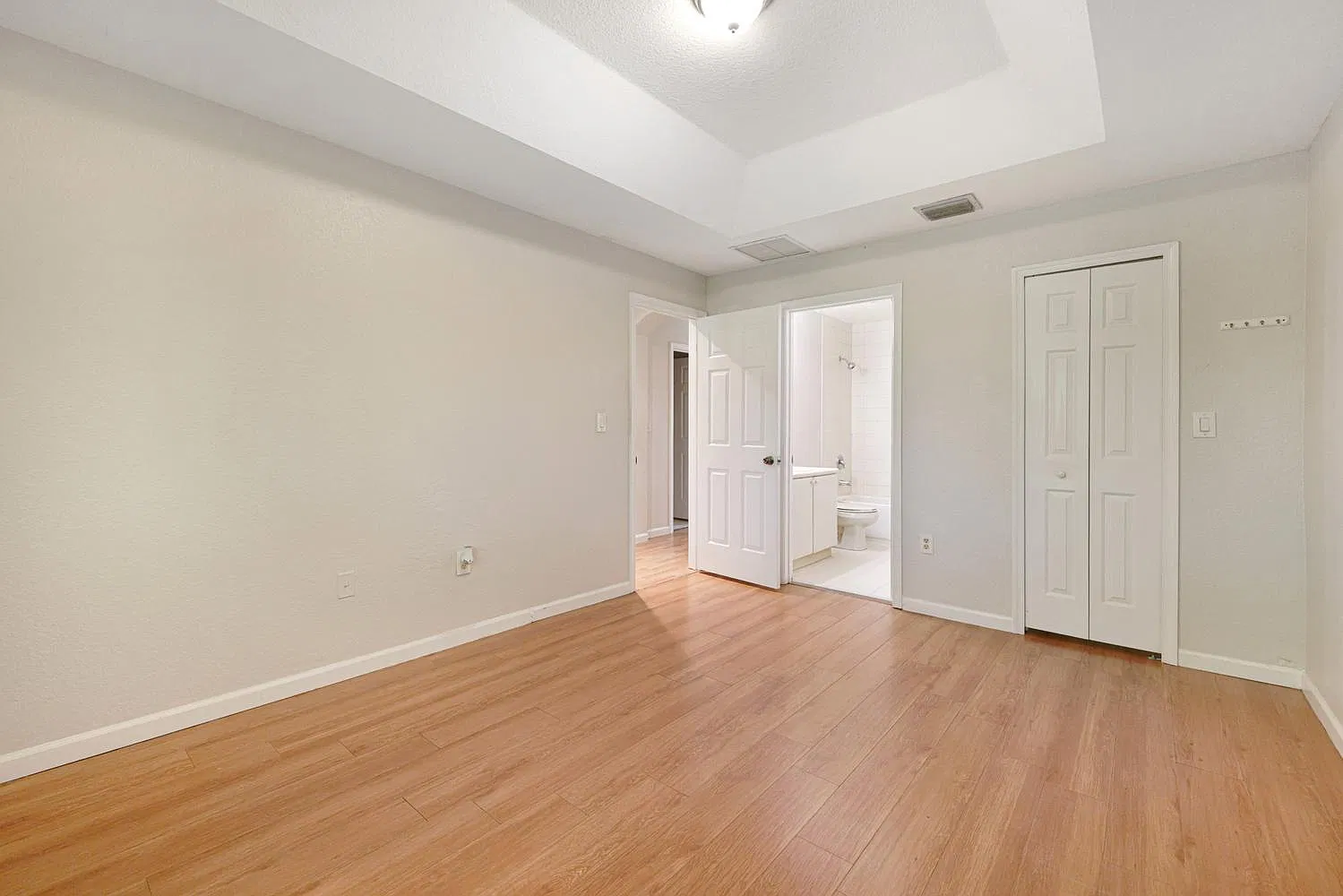 2828 SE 16th Ave — Photo 2