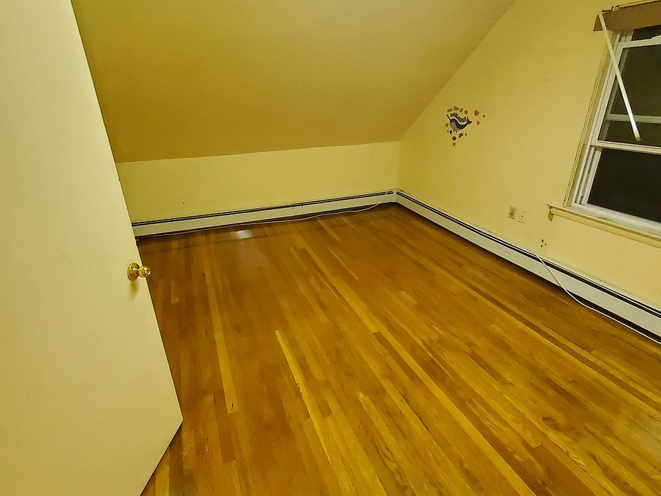 1st image of 53 Elm St Floor 3