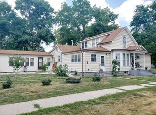 920 N Oak St, Grand Island, NE 68801