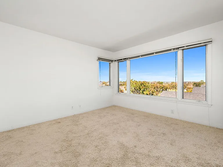 732 Bison Ave — Photo 17