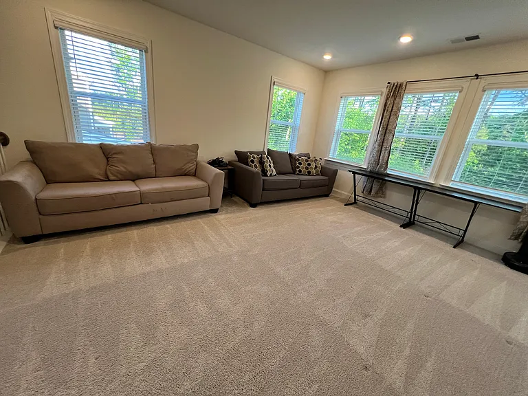 2563 Hutch Ln — Photo 10