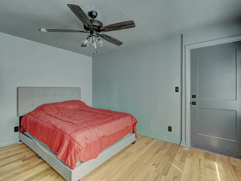 212 E Lindsey St — Photo 12