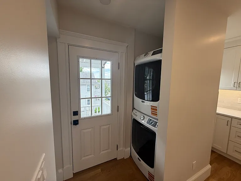 67 Walnut St #2 — Photo 3