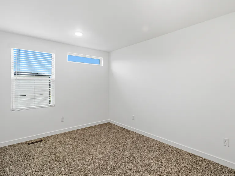621 Apollo Ave — Photo 5