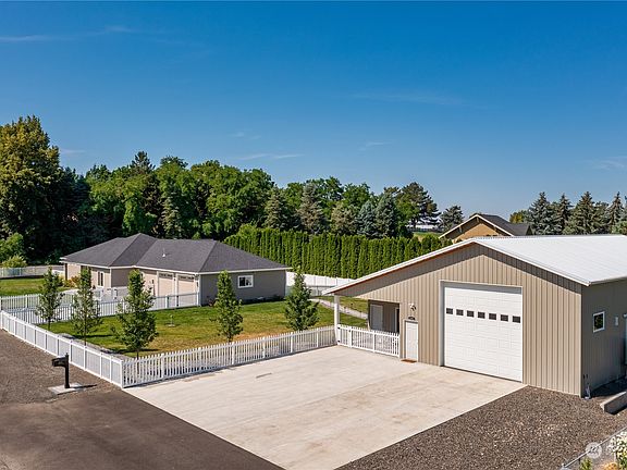 2nd image of 2632 S Wilbur Avenue