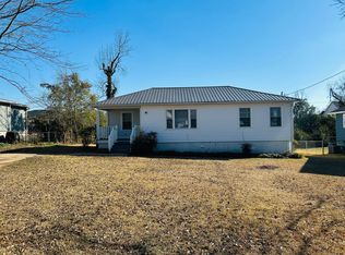 46 4th St, Newnan, GA 30263