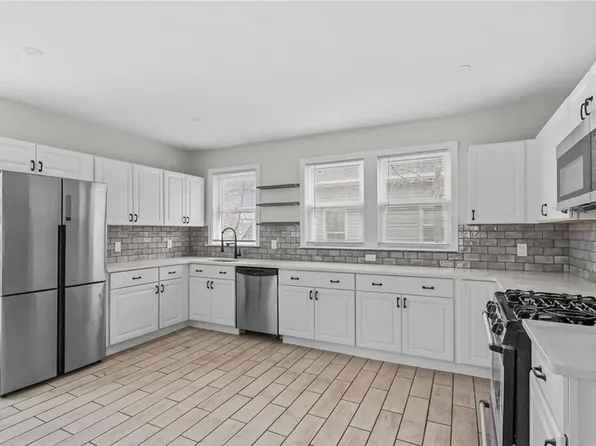 123 Radcliffe Ave, Providence, RI