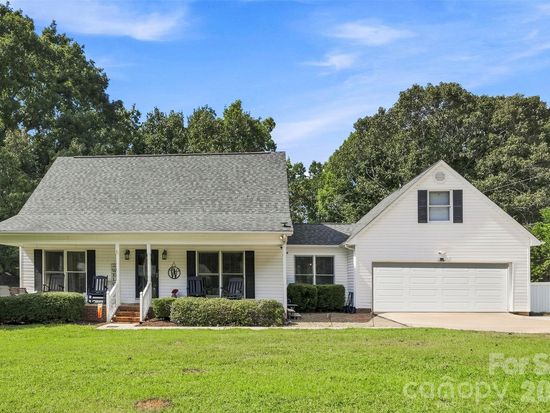 110 Crystal Brook Dr, Kings Mountain, NC 28086