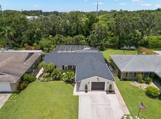 6833 Circlecreek Dr, Pinellas Park, FL 33781
