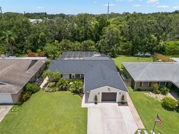 6833 Circlecreek Dr, Pinellas Park, FL 33781