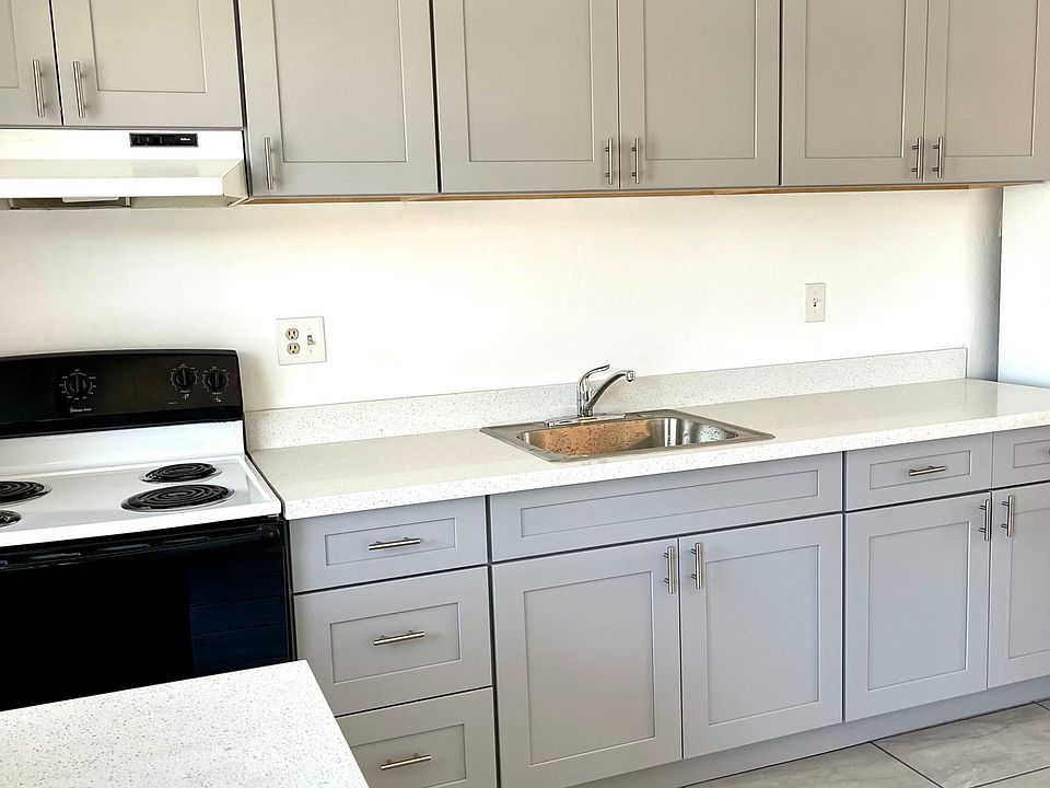 1st image of 1143 Roewill Dr #7