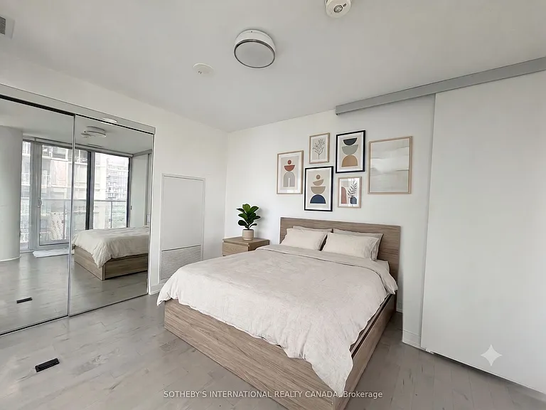 15 Queens Quay E #607 — Photo 9
