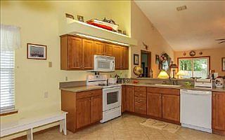 3rd image of 1314 N Pike Ln