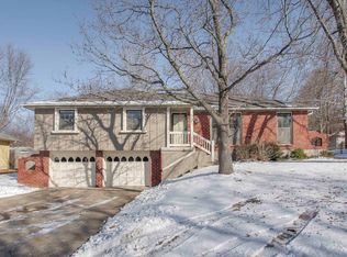 1008 SW 15th St, Blue Springs, MO 64015