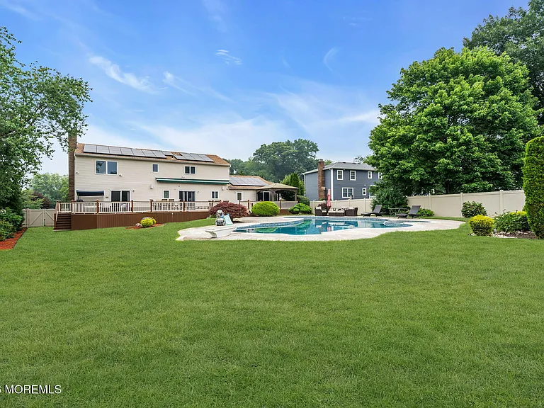 30 Scott Dr — Photo 33