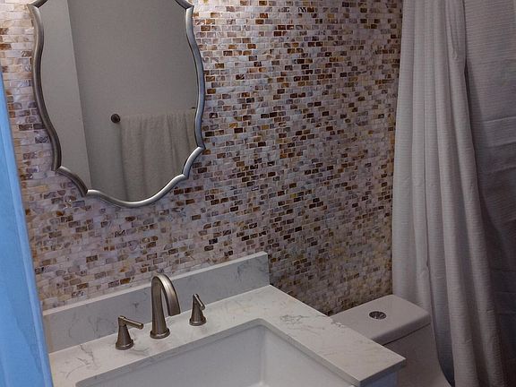 5th image of 212 Camden I
