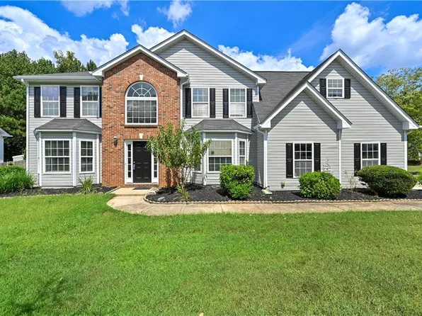 4201 Ash Tree St, Snellville, GA 30039