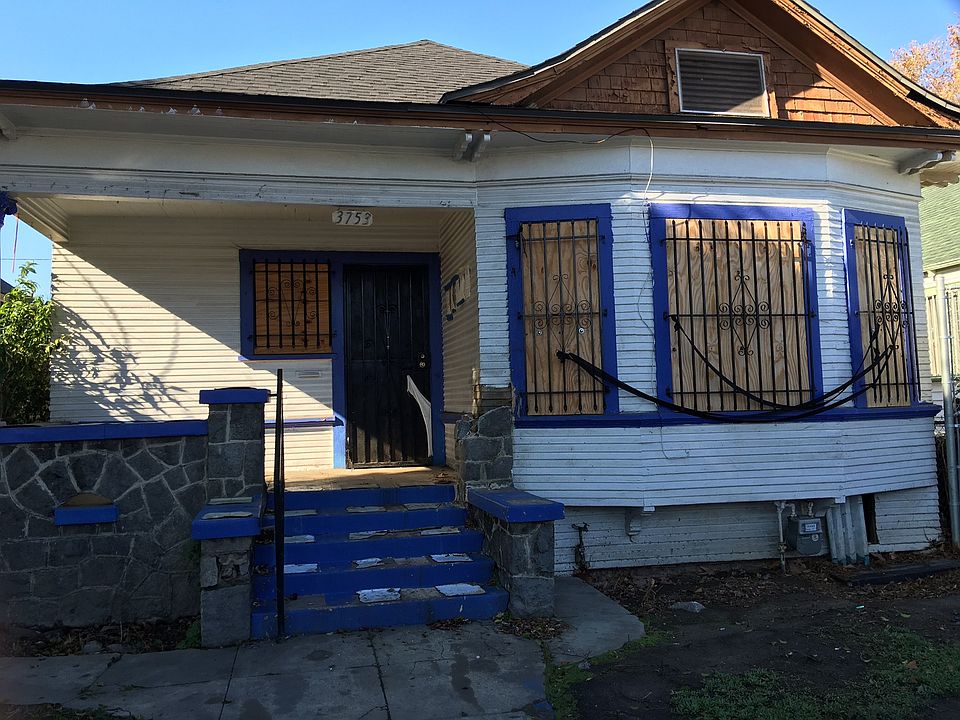 1st image of 3753 Woodlawn Ave