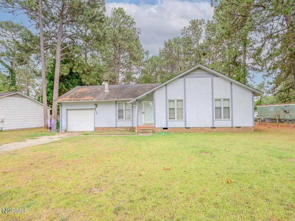 6413 Shady Lane, Fayetteville, NC 28304