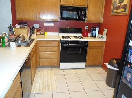 2nd image of 7934 Tinaja Ln