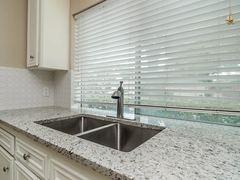 12002 Rocky Knoll Dr — Photo 15
