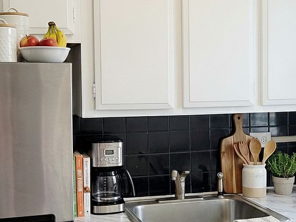 4th image of 220 E 57th St APT 5G
