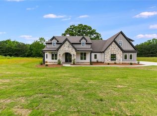 728 Lake Circle Rd, Buchanan, GA 30113