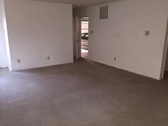 5th image of 2849 Beethoven Ave