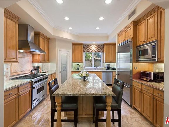 2nd image of 2110 Butler Ave