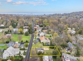 677 Locust Point Rd, Rumson, NJ 07760