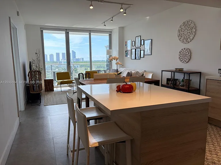 16385 Biscayne Blvd #1417 — Photo 5