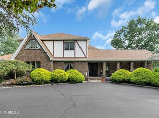 3 Peachtree Lane, Manalapan, NJ 07726