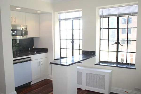 Rented by Steven Corcoran Real Estate | media 8