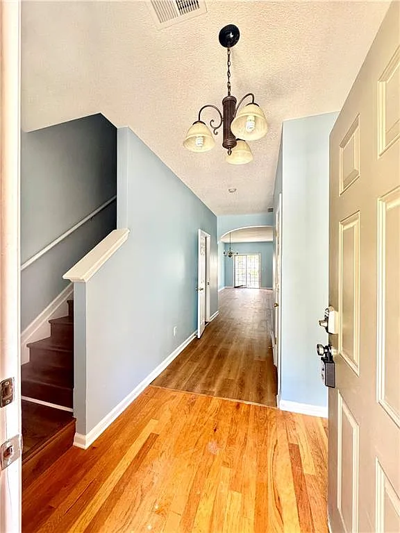 3 bed, 2.5 bath, 1718 sqft, $2,550 — Photo 4
