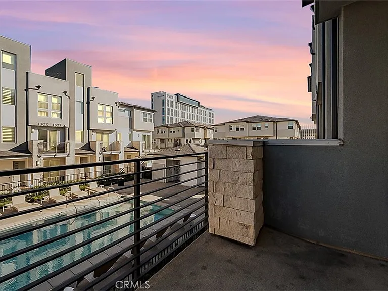1415 W Cara Dr — Photo 3